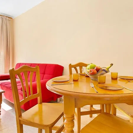Sleeps 4 *