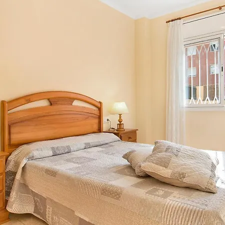 Sleeps 4 יורט דה מאר